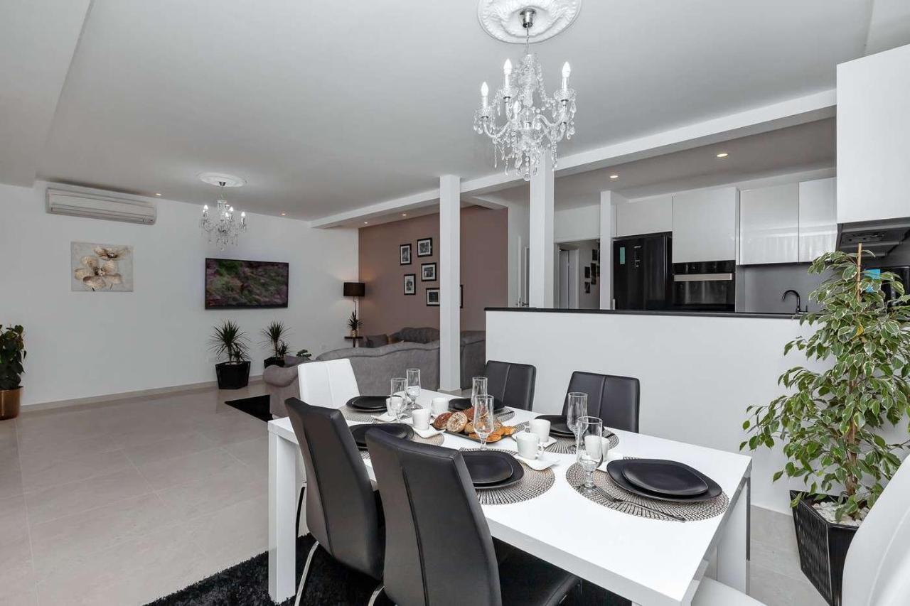 Luxurious Apartment Nino Makarska Buitenkant foto