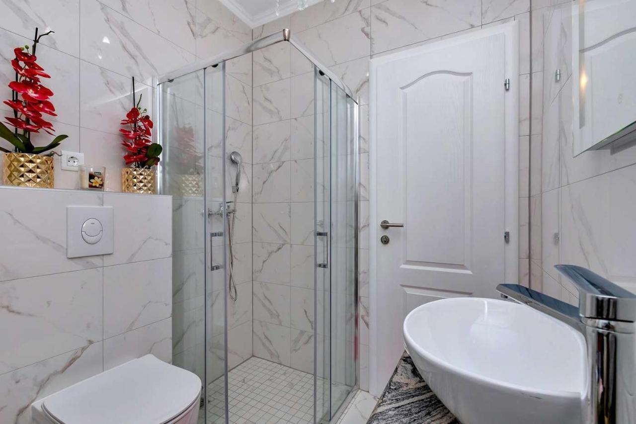 Luxurious Apartment Nino Makarska Buitenkant foto
