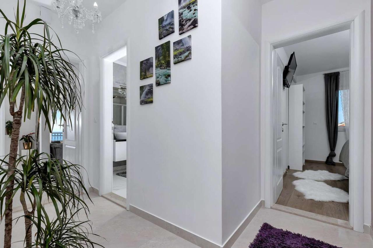 Luxurious Apartment Nino Makarska Buitenkant foto